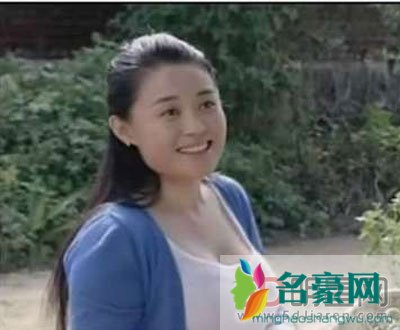关婷娜喜剧人晃奶动图 这女的从来没瘦过就是肥胖体质形的奶牛