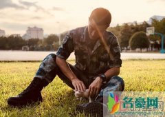 李小璐离婚了吗 贾乃亮就像吃了一个臭苍蝇心里难