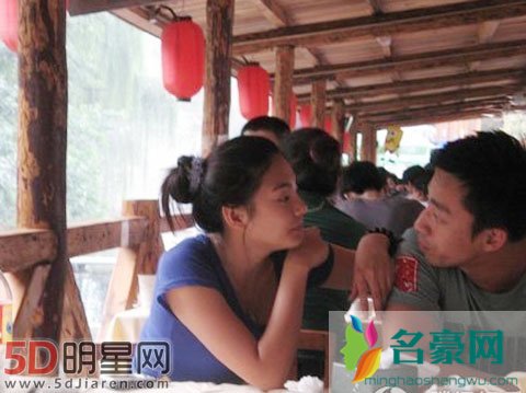 汪小菲张雨绮分手真相 以前是公子哥最近看了他的三重奏感觉这人很暖