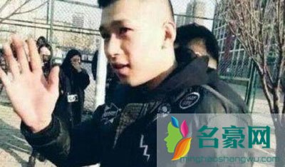 天佑和散打哥哪个厉害谁有钱 天佑为什么骂散打哥