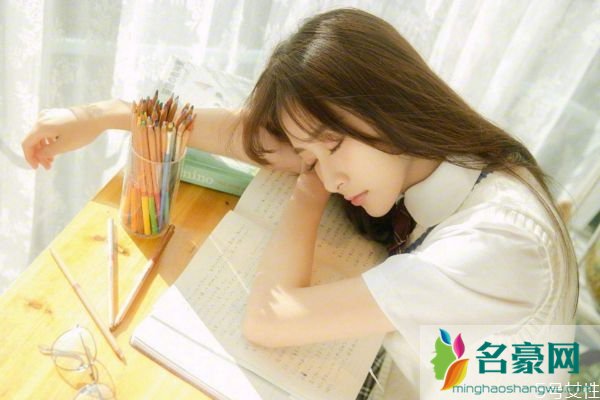 男生拒绝你的表白表现 怎么看出男生是否拒绝你