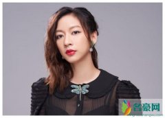 陈妤正向爱情观，佩戴AKACHEN珠宝浪漫女人味