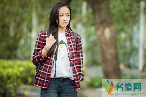 水瓶座女生喜欢一个人的表现 水瓶座女生爱一个人的表现
