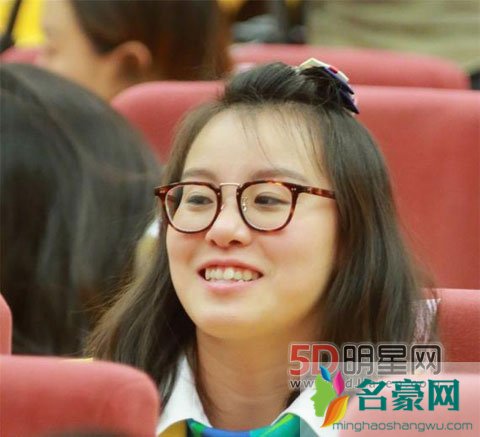 2017年春晚傅园慧因备战比赛暂不考虑 2017年春晚李梓萌月亮姐姐李佳明任鲁豫或加盟主持