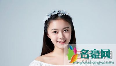 赵今麦八卦整容照 巴啦啦小魔仙里的凌美琪真是女大十八