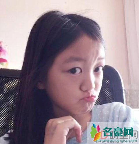 王菲为什么会生兔唇 吸烟比男人都厉害孩子会好才怪