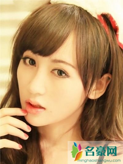 李美熙杨棋涵逛夜店 杨棋涵李美熙12分钟鸭店门
