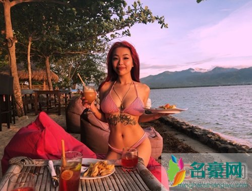 万妮达不带胸罩大尺度 喜欢万妮达的声音特别高级