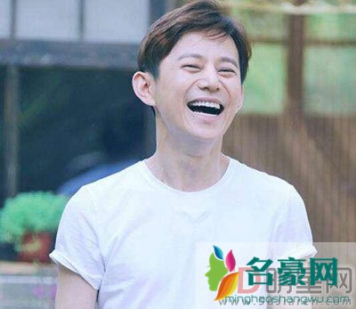 何炅私下真实人品天涯 何老师是个很温暖的人就是有点娘化