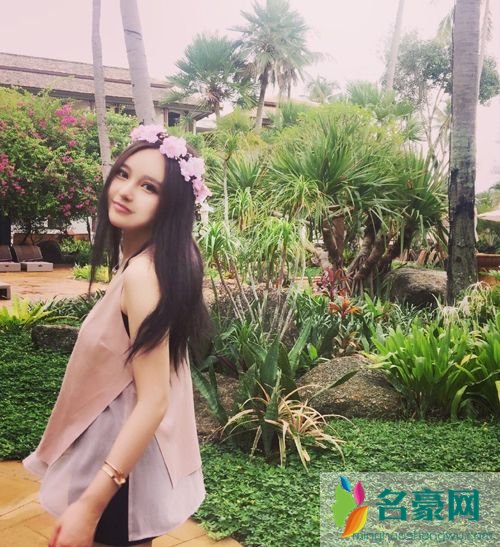 周扬青家的背景及个人资料 周扬青整容前照片