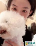 赵丽颖产后晒自拍 素颜出镜对着镜头灿笑状态不错