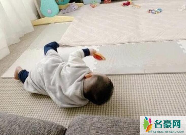 苍井空晒孩子照片