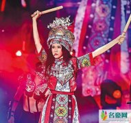 莫文蔚穿传统服饰 化身最美丽的土家族女孩