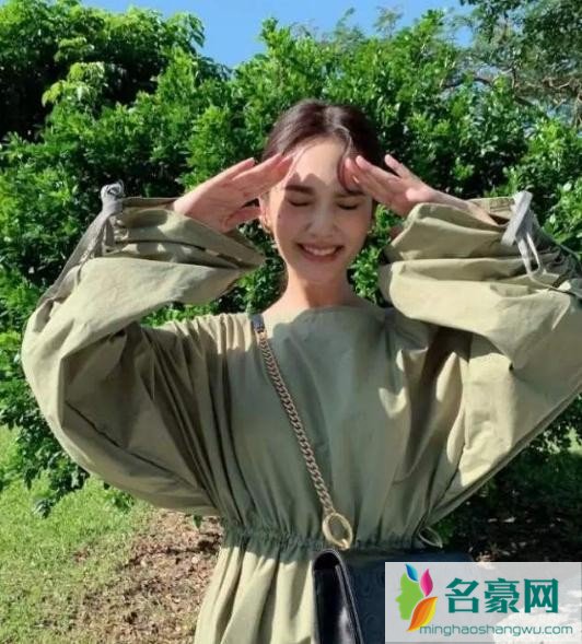 杨丞琳新婚后晒老公视角美照