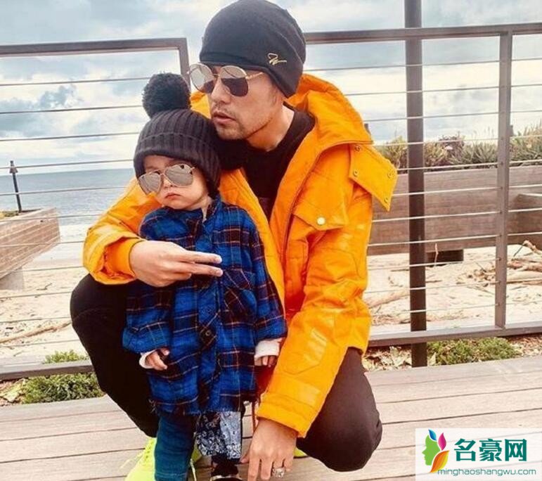 周杰伦和儿子照片