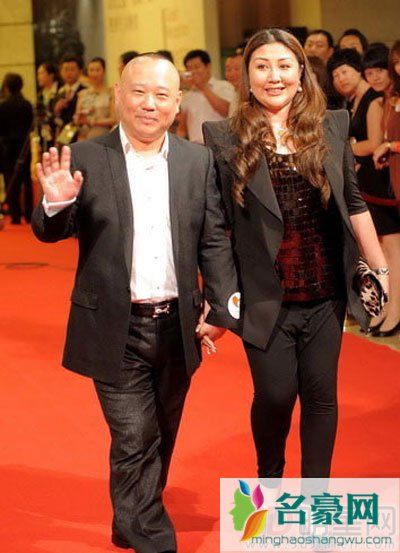 郭德纲有几任妻子 老郭有情有义患难夫妻不能弃