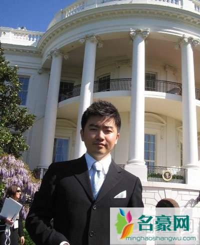 芮成钢都和谁睡过 显摆心太大,太急于成名钱是主要原因