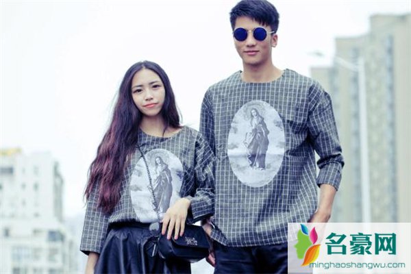 女朋友吃醋哭了怎么办 女朋友吃醋哭了怎么哄