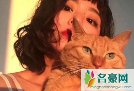 和女生聊天怎么找话题不至于尬聊3