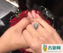 何雯娜梁超奥运婚纱照真好看，体操服完美秀出大长