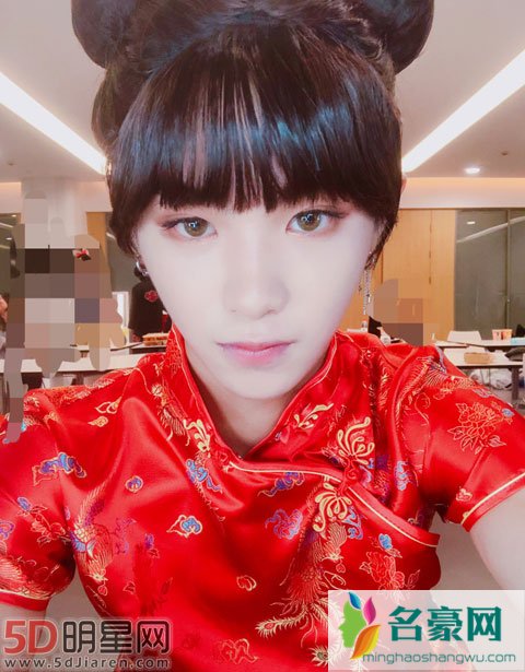 黄明昊是富二代吗?父母职业 justin黄明昊不上学吗?