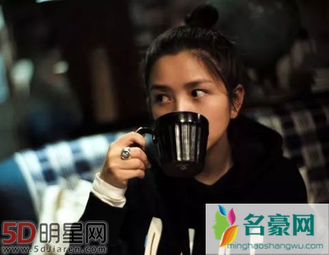 何洁老公是谁 为何未离婚的情况下又去一段新的恋爱呢