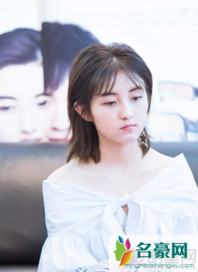 张子枫真实身高多高 是17岁该有的样子不整容自然美