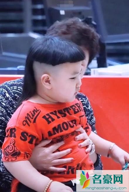 郭德纲小儿子近照