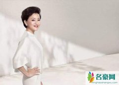 51岁杨澜近照脱发迹象严重露头皮，杨澜丈夫吴征简