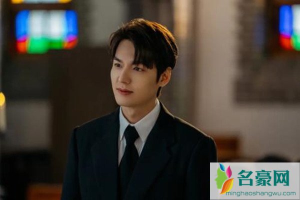 男生喜欢你却又疏远你的心理 男生喜欢你为什么会疏远你