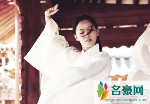 姜汉娜19禁有哪些 很极品的笑起来还有两小梨涡,皮肤也白白嫩嫩