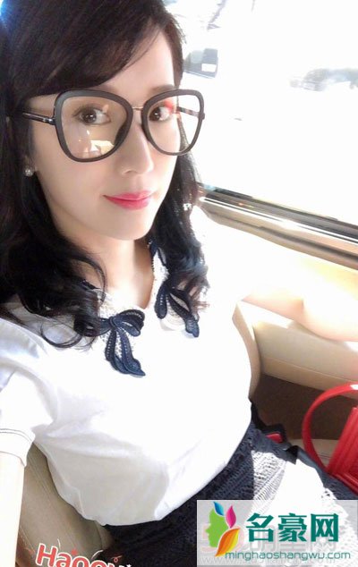 “阔太”李念被指炫富 老公破产的消息属实可靠吗