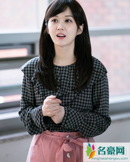 张娜拉为什么被封杀赶出中国 她仅仅说了句实话而已