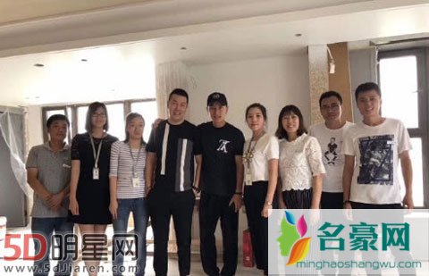 贾乃亮真的驾驭不了李小璐吗?离婚了吗 李小璐说贾乃亮卵太小是什么梗