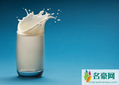 美国倒牛奶是怎么回事 美国为什么倒掉牛奶也不给