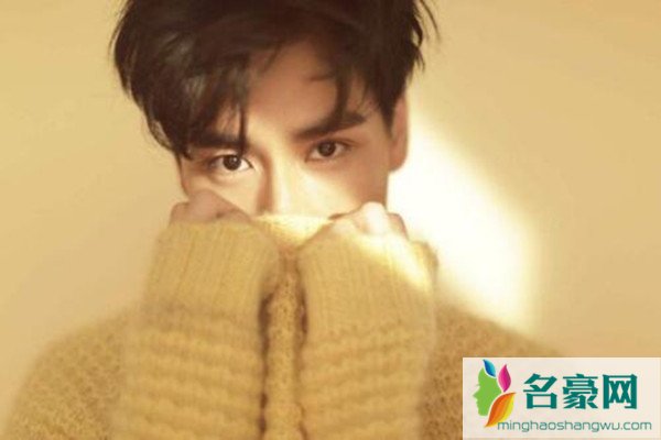 男友提分手他却哭了什么意思 男友哭了是爱的太深吗