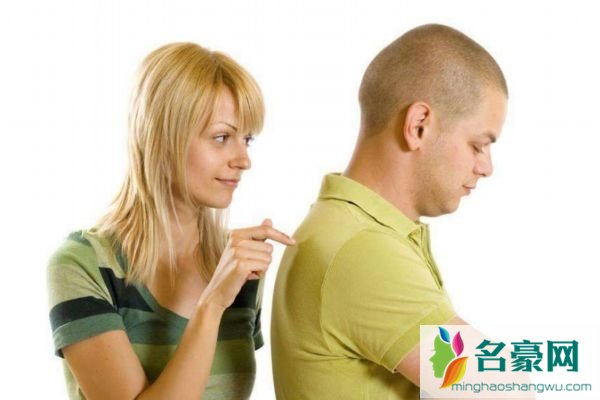男朋友不会哄人怎么办 男朋友不会哄人可以怎么做
