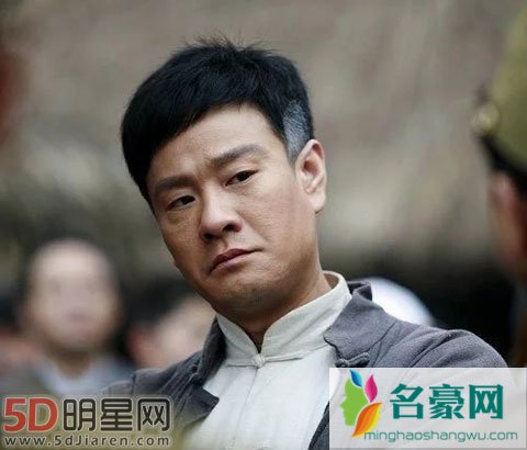 连奕名与陈实离婚后娶娇妻 负心人总借口说后面的是真爱?