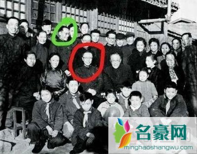 那英的父亲和溥仪照片+关系 那英为什么自称皇族格格?是慈禧的后人吗