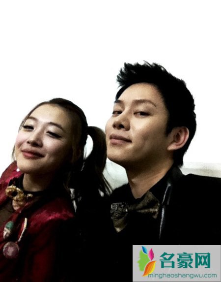 崔雪莉金希澈kiss/合照 崔雪莉模仿金希澈