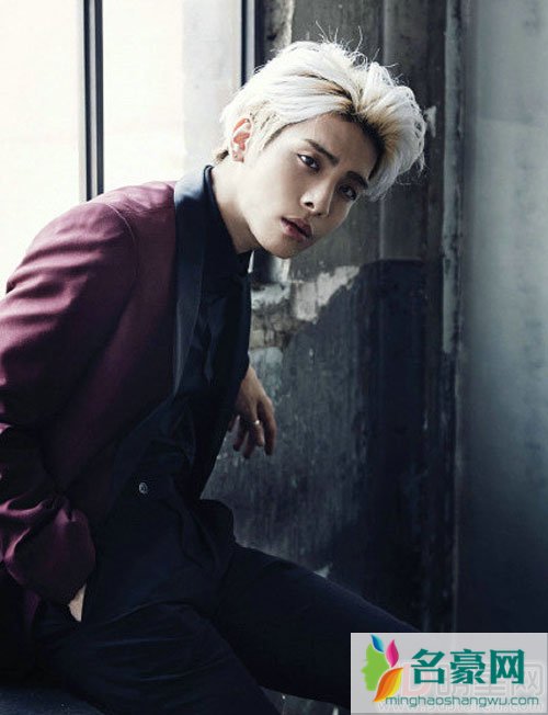 SHINee金钟铉确认死亡 鹿晗悼念直言不敢相信