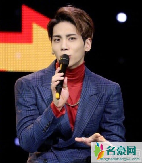SHINee金钟铉确认死亡 鹿晗悼念直言不敢相信