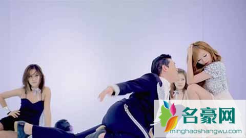 金泫雅下半婐艺术照 金泫雅禁播mv甩奶舞