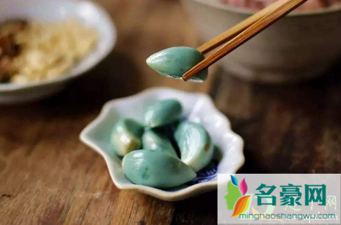 做腊八蒜底部用切掉吗2