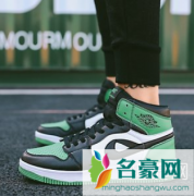 AJ1脚感是不是特别硬 AJ1磨脚后跟怎么解决