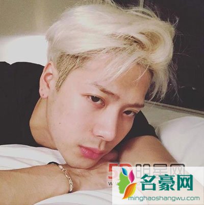 吴亦凡粉丝撕王嘉尔是为什么 两人认识有私交吗互相不喜欢