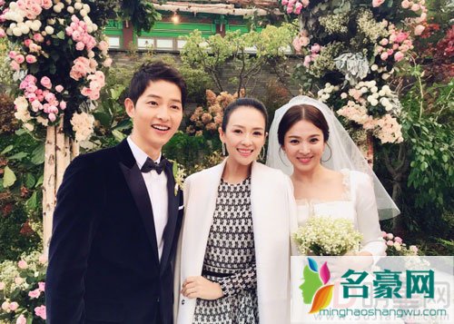 宋仲基宋慧乔甜蜜大婚 乔妹现场感动落泪