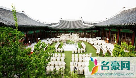 宋仲基宋慧乔婚礼现场曝光 被各种花海包围堪比浪漫韩剧