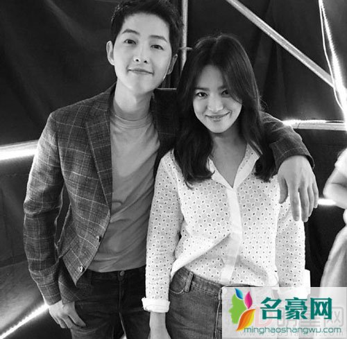 金喜善透露宋慧乔婚礼进度 以过来人传授经验
