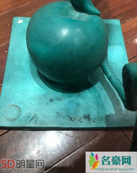 袁立为什么要骂华谊老总王中军 “假艺术品”事件是怎么回事
